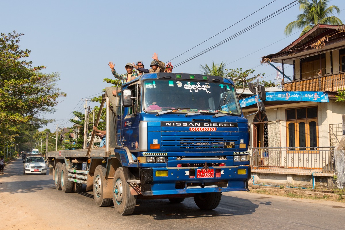 Мьянма, № 2A-9385 — Nissan Diesel (общая модель)