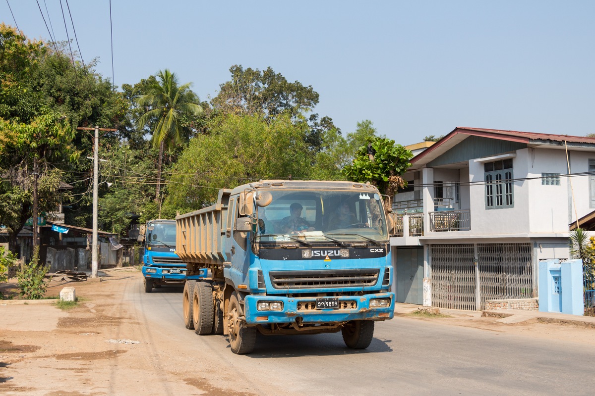 Мьянма, № ၅ဂ/၄၉၅၄ — Isuzu Giga (общая модель)