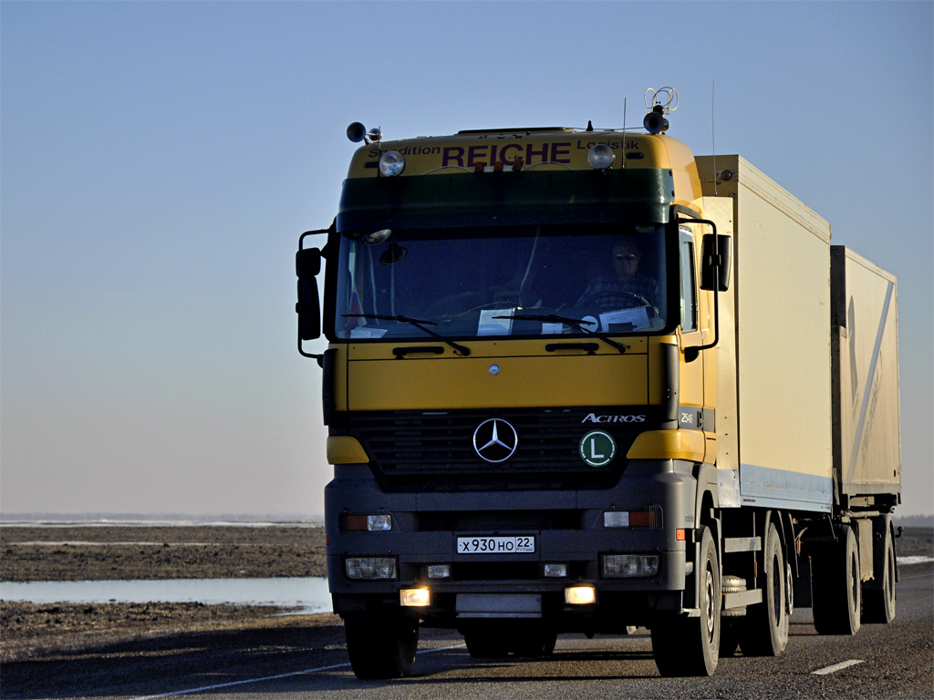 Алтайский край, № Х 930 НО 22 — Mercedes-Benz Actros ('1997)