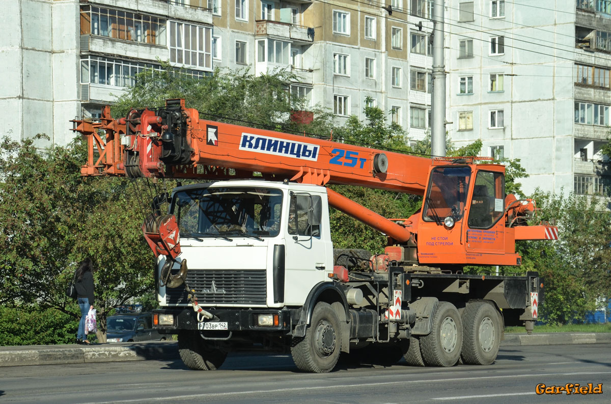 Кемеровская область, № Р 703 ВР 142 — МАЗ-6303A3