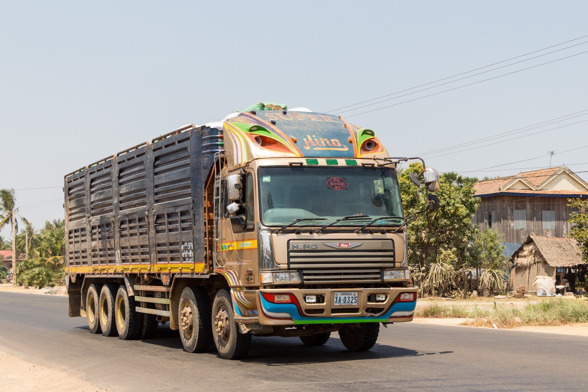 Камбоджа, № 3A-0325 — Hino Profia