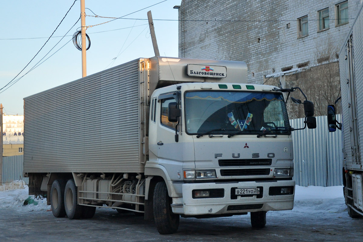 Амурская область, № В 221 УО 28 — Mitsubishi Fuso Super Great