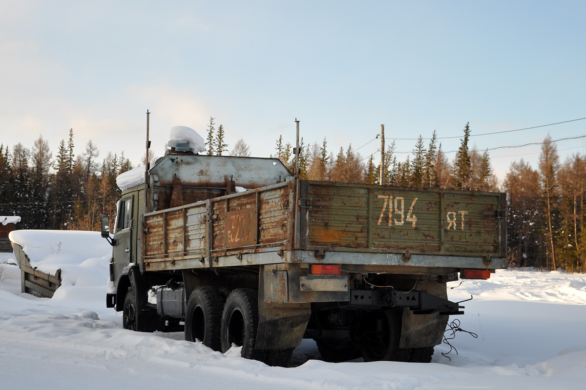 Саха (Якутия), № Е 327 АН 14 — КамАЗ-5320