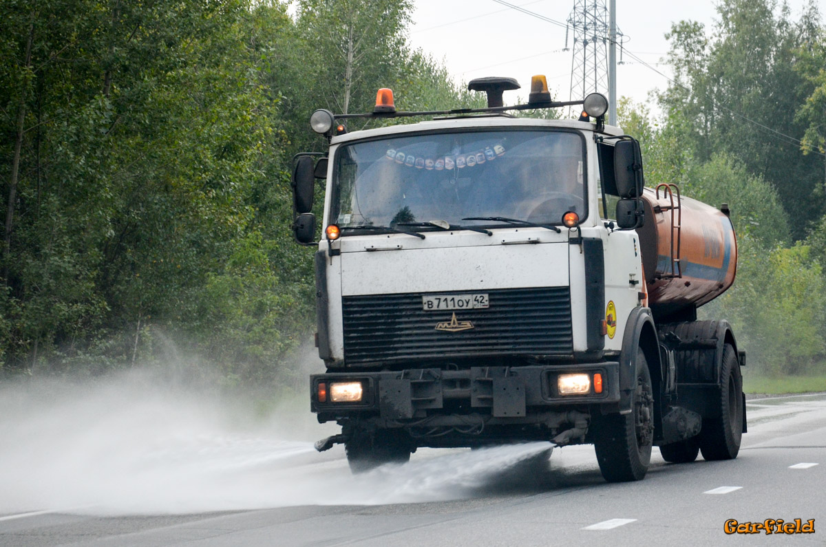 Кемеровская область, № В 711 ОУ 42 — МАЗ-533702