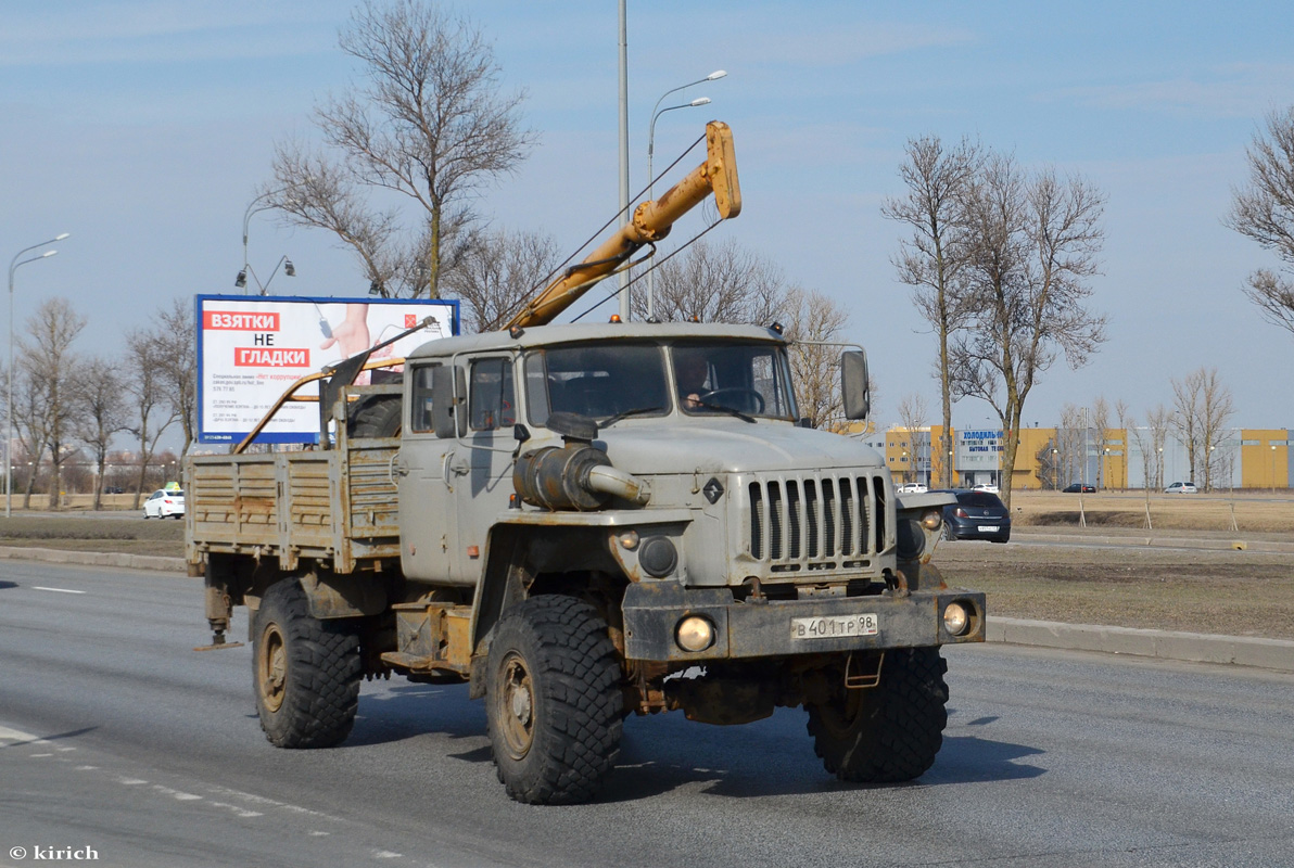 Санкт-Петербург, № В 401 ТР 98 — Урал-43206-41