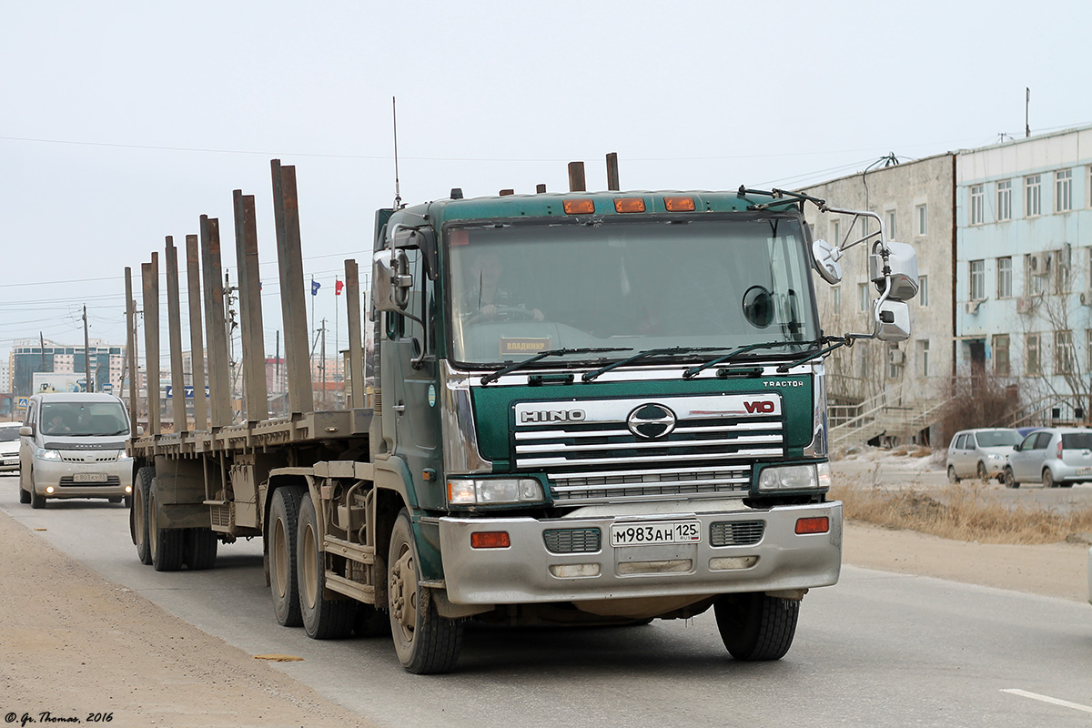 Саха (Якутия), № М 983 АН 125 — Hino SS