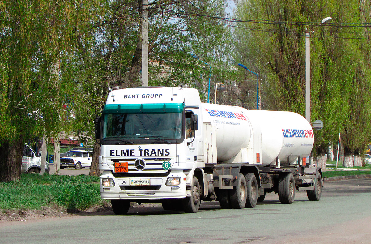 Харьковская область, № АХ 9958 ВВ — Mercedes-Benz Actros ('2003)