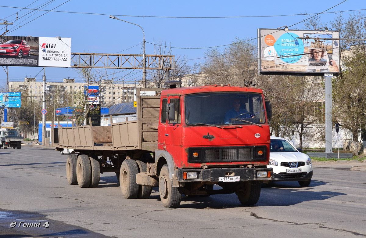 Волгоградская область, № У 175 ВЕ 34 — МАЗ-54329