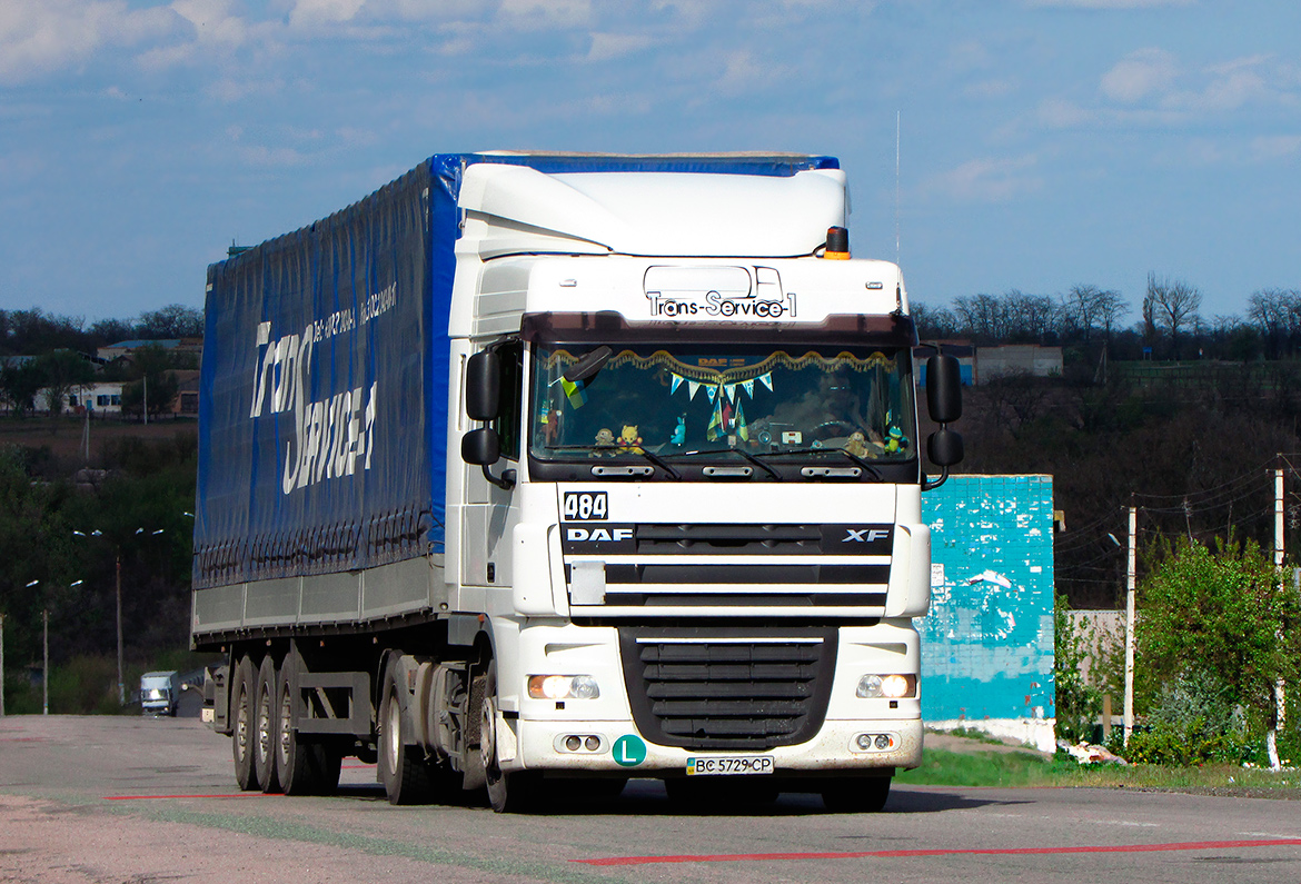 Львовская область, № 484 — DAF XF105 FT