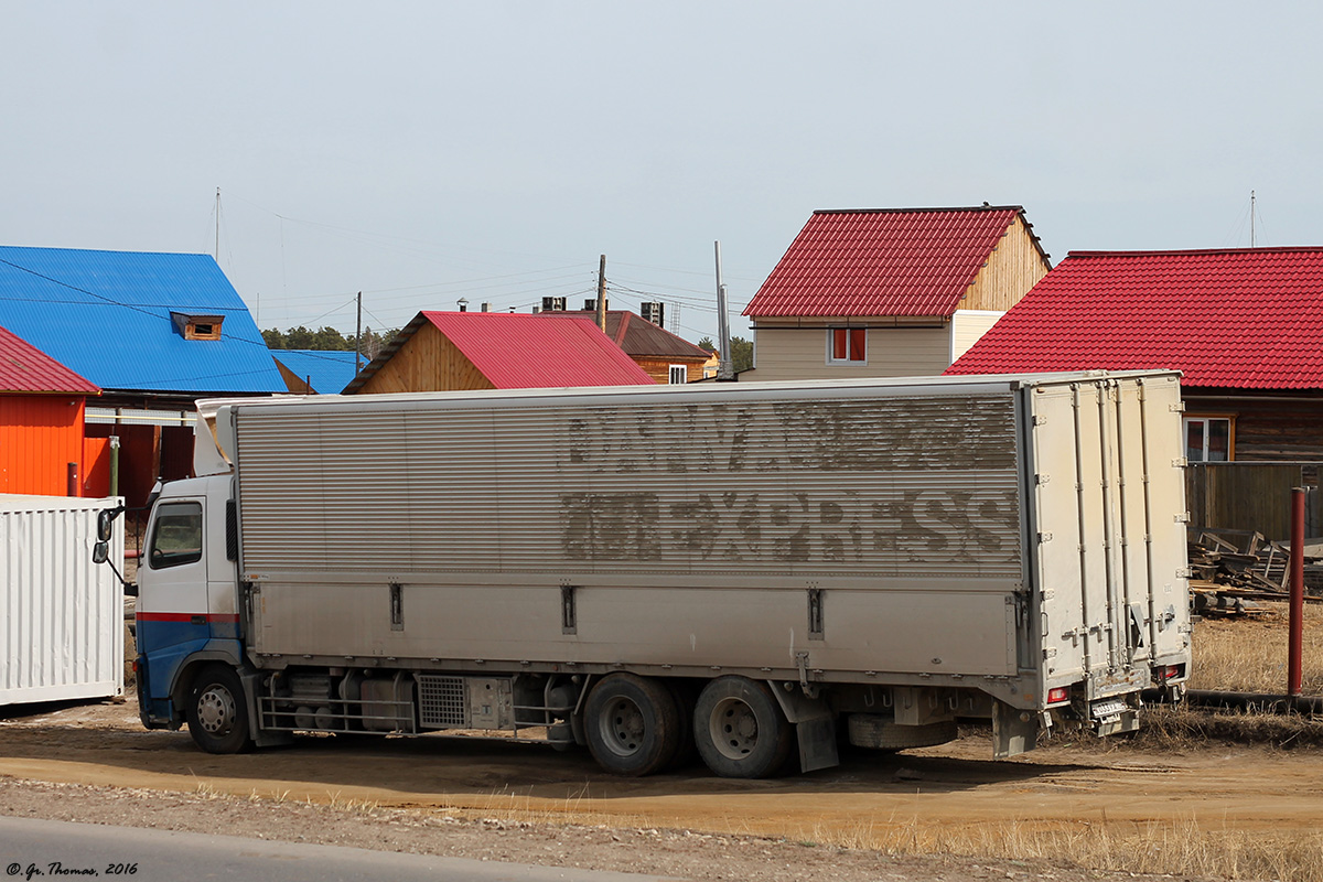 Саха (Якутия), № К 033 УА 75 — Volvo ('2002) FH12.380