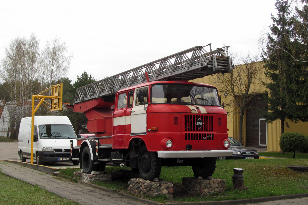 Литва, № (LT) U/N 0008 — IFA W50L (общая модель); Литва — Автомобили на постаментах; Техника на постаментах, памятники (Литва)