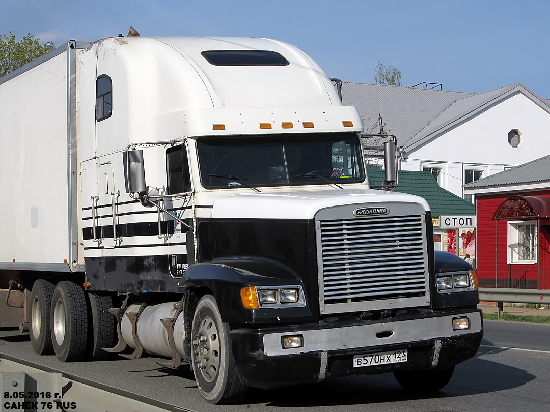 Краснодарский край, № В 570 НХ 123 — Freightliner FLD 120