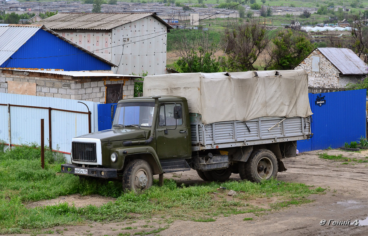 Волгоградская область, № В 645 РА 134 — ГАЗ-3306