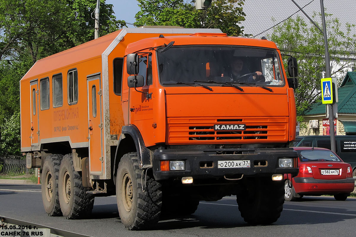 Ярославская область, № О 200 АК 37 — КамАЗ-43118-15 [43118R]