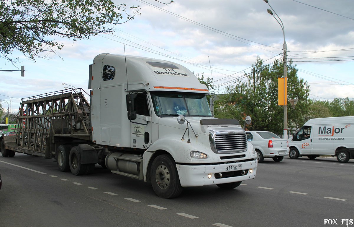 Московская область, № В 311 КК 150 — Freightliner Columbia