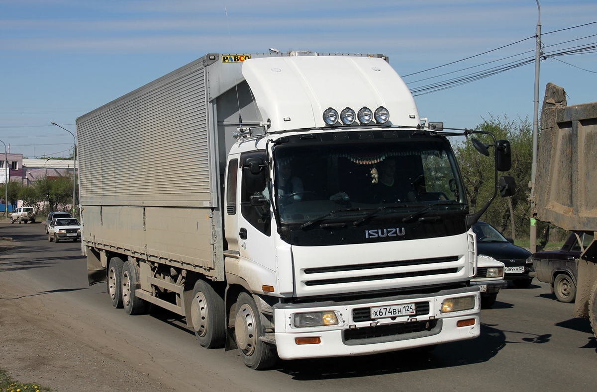 Красноярский край, № Х 674 ВН 124 — Isuzu Giga (общая модель)