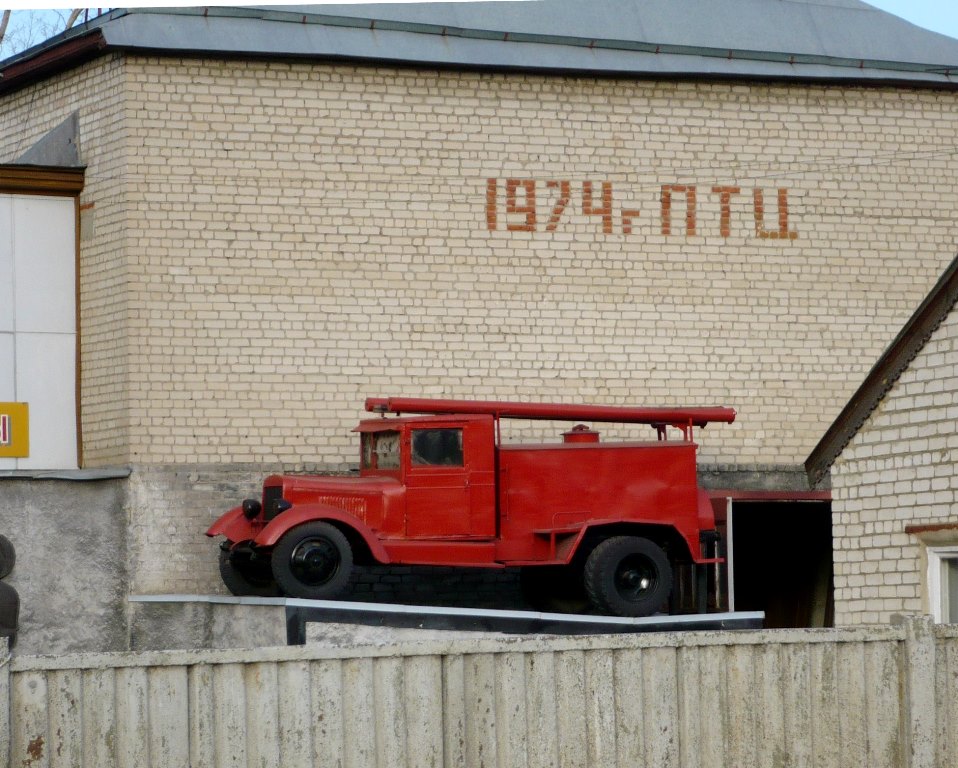 Тамбовская область, № (68) Б/Н 0056 — УралЗИС-355; Тамбовская область — Автомобили на постаментах; Техника на постаментах, памятники (Тамбовская область)