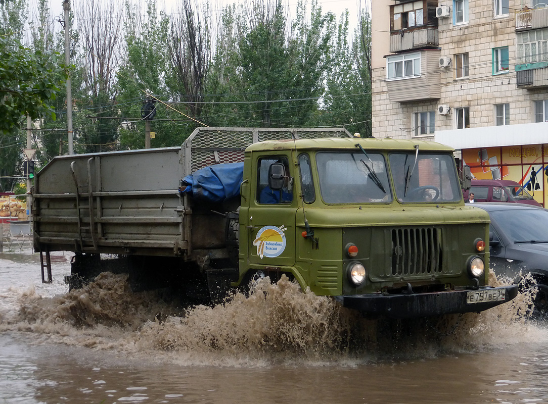 Волгоградская область, № Е 757 ВЕ 34 — ГАЗ-66-31