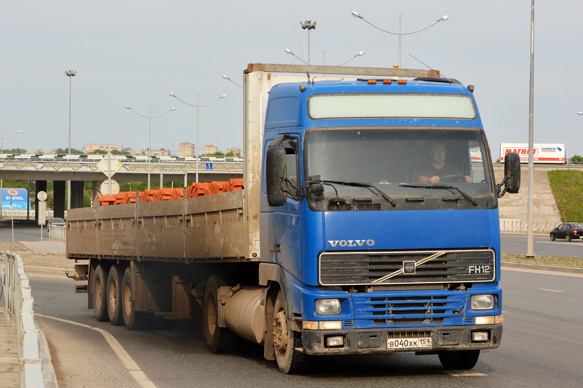 Пермский край, № В 040 ХК 159 — Volvo ('1993) FH12.420