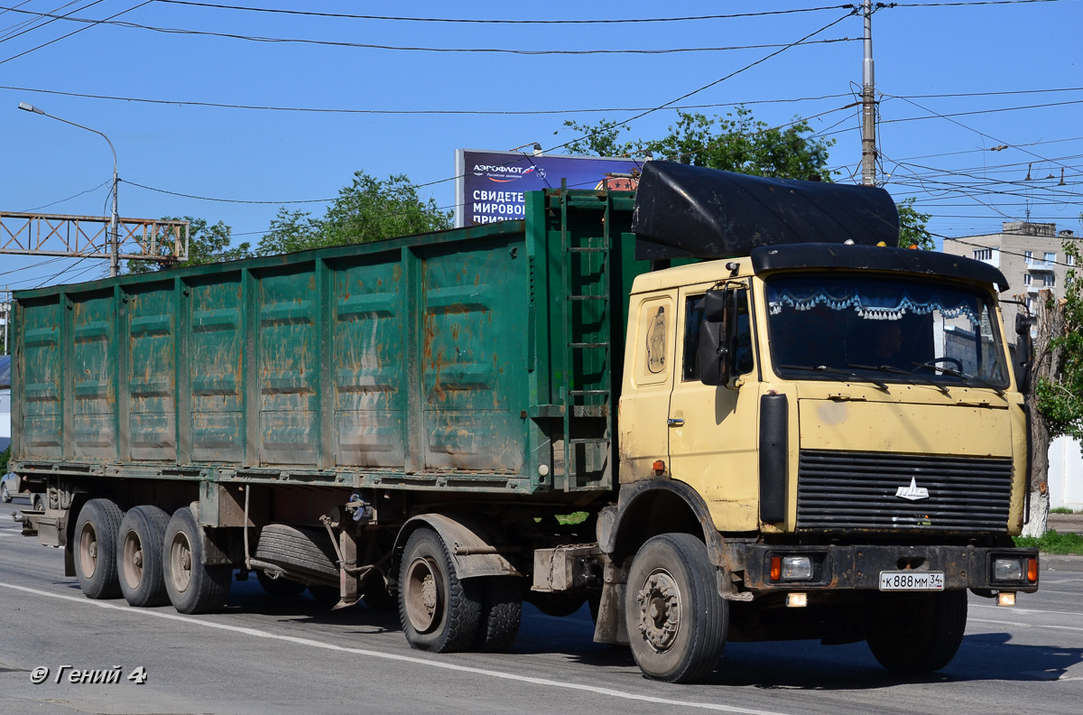 Волгоградская область, № К 888 ММ 34 — МАЗ-54321