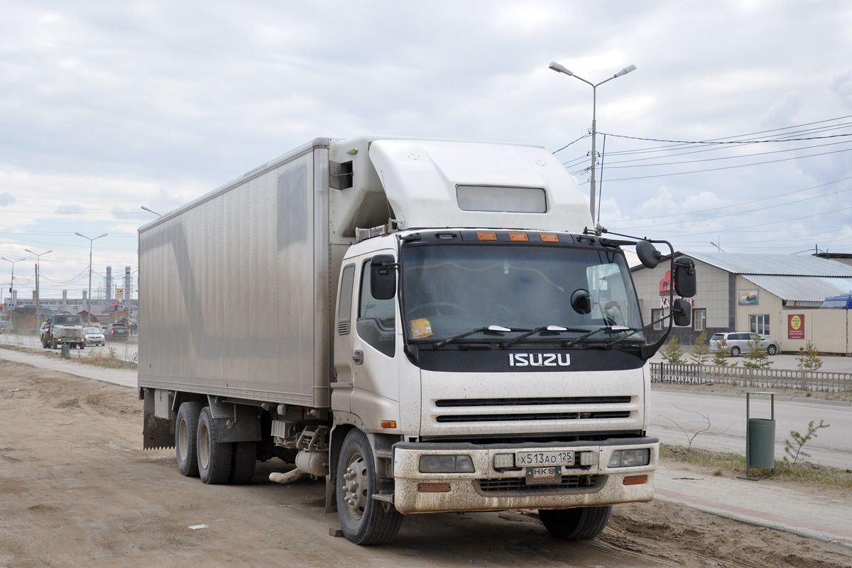 Приморский край, № Х 513 АО 125 — Isuzu Giga (общая модель)