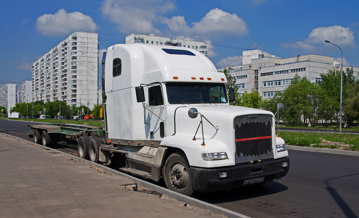 Москва, № У 437 АА 77 — Freightliner FLD 120