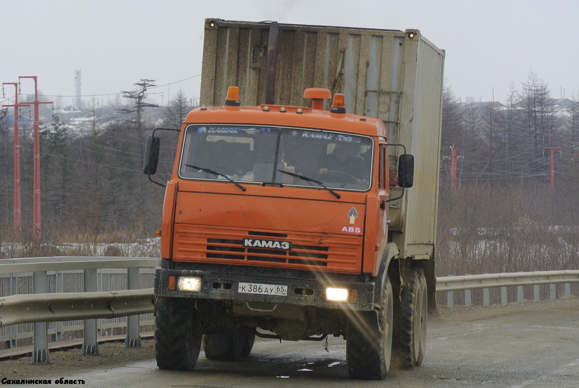 Сахалинская область, № К 386 АУ 65 — КамАЗ-43118-13 [43118N]