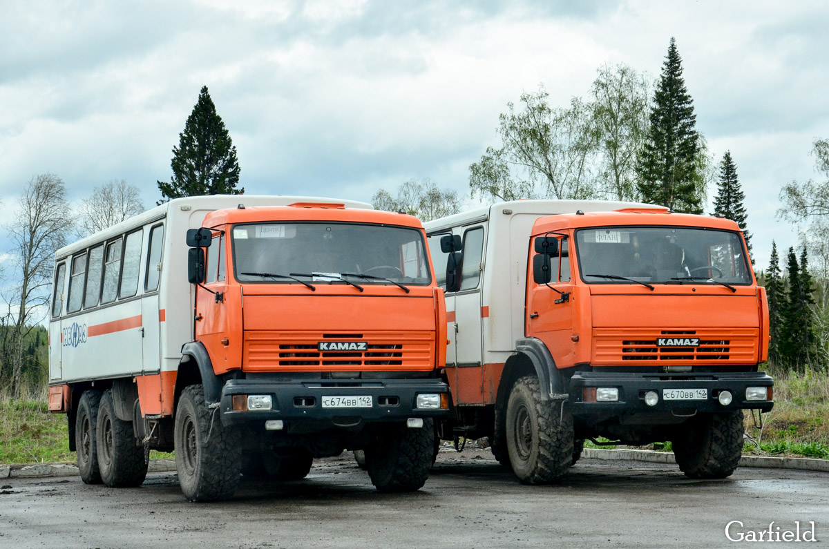 Кемеровская область, № С 674 ВВ 142 — КамАЗ-43114-15 [43114R]; Кемеровская область, № С 670 ВВ 142 — КамАЗ-43114-15 [43114R]