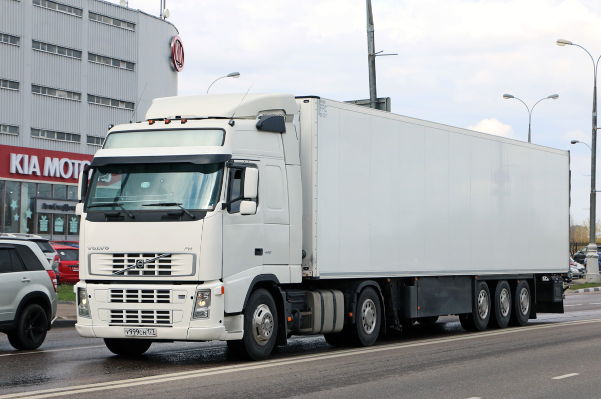 Москва, № У 999 СН 177 — Volvo ('2002) FH12.400