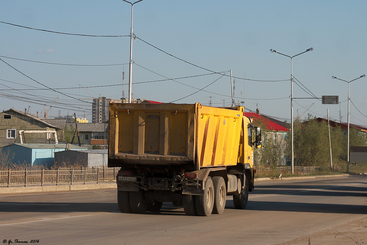 Чувашия, № А 892 УВ 21 — Volvo ('2002) FM12.440