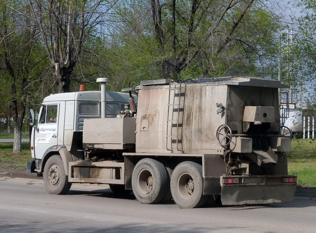 Саратовская область, № У 006 УТ 64 — КамАЗ-53228-13 [53228N]