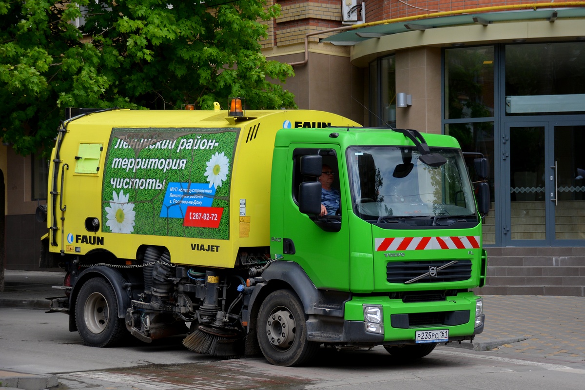 Ростовская область, № Р 235 РС 161 — Volvo ('2006) FL