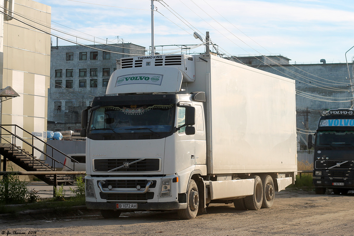 Киргизия, № B 1072 AH — Volvo ('2002) FH12.440