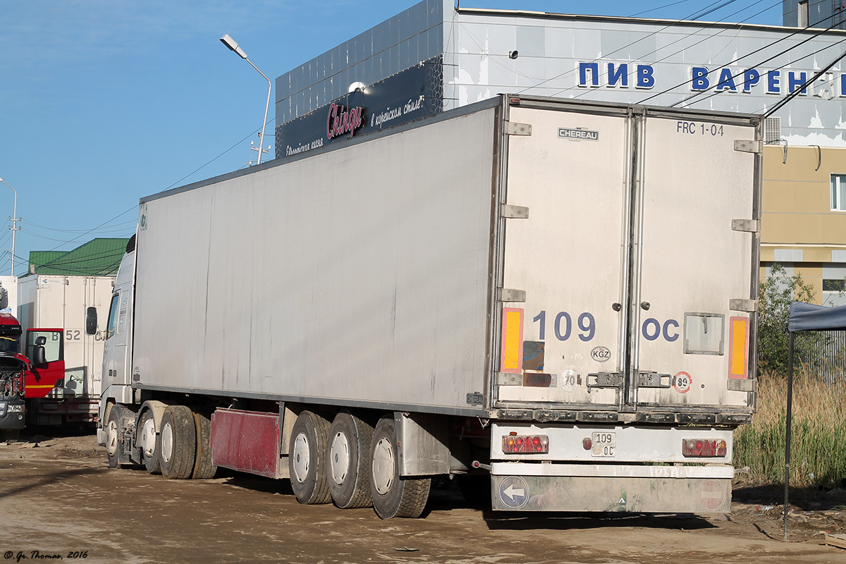 Киргизия, № 06 065 AAA — Volvo ('1993) FH12.420; Киргизия, № 109 OC — Chereau (общая модель) [VM4]