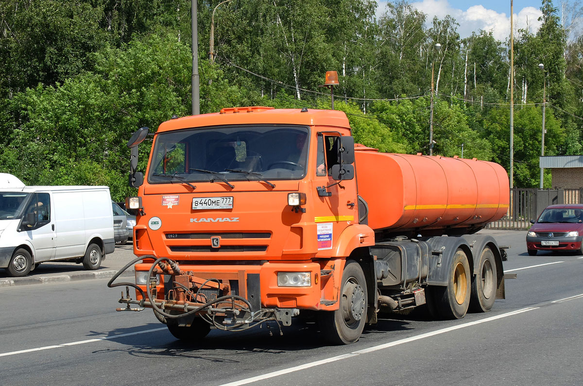 Москва, № В 440 МЕ 777 — КамАЗ-65115 (общая модель)