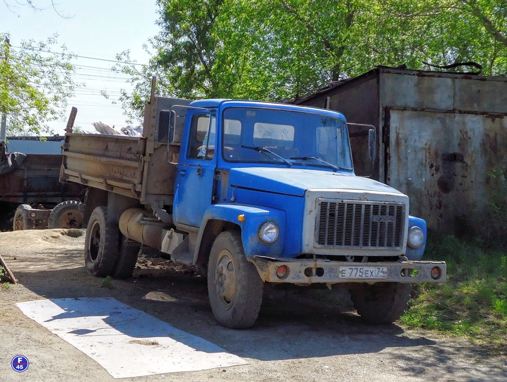 Челябинская область, № Е 775 ЕХ 74 — ГАЗ-33072