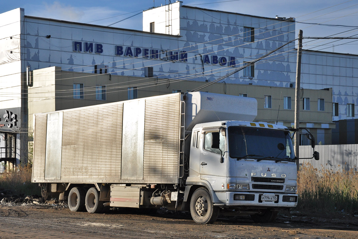 Приморский край, № Р 779 УА 125 — Mitsubishi Fuso Super Great