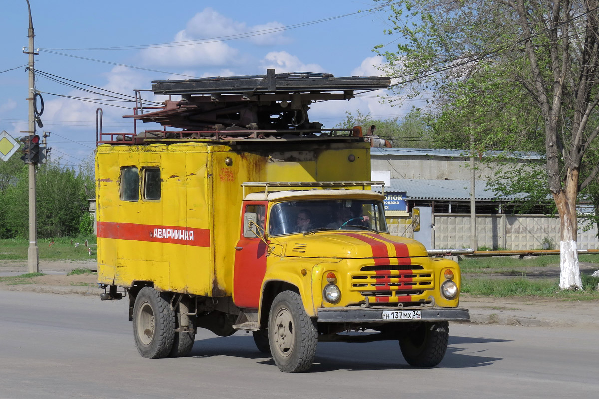 Волгоградская область, № Н 137 МХ 34 — ЗИЛ-431412