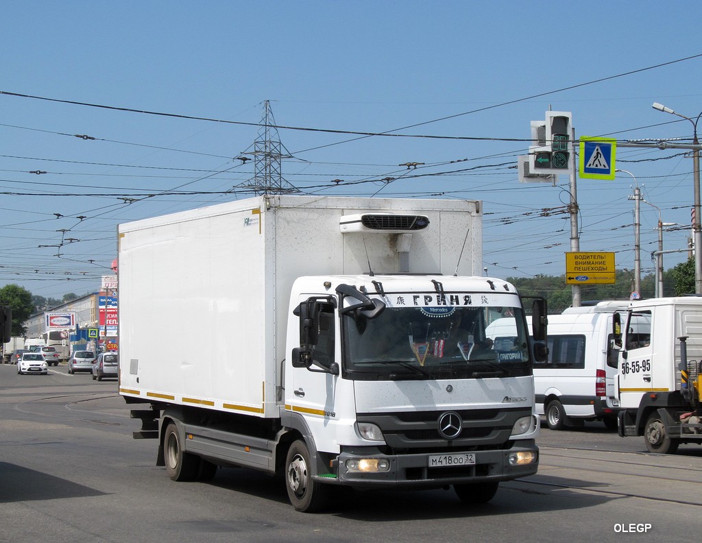 Брянская область, № М 418 ОО 32 — Mercedes-Benz Atego 1018