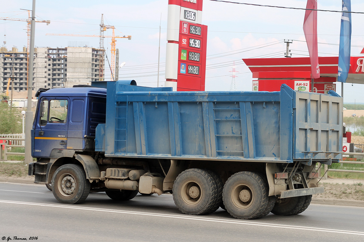 Саха (Якутия), № А 423 АК 154 — Shaanxi Shacman F2000 SX325x