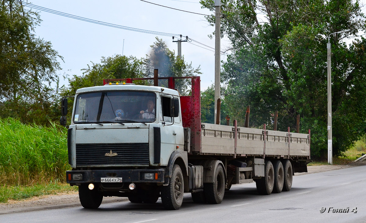 Волгоградская область, № Р 666 КХ 34 — МАЗ-54329