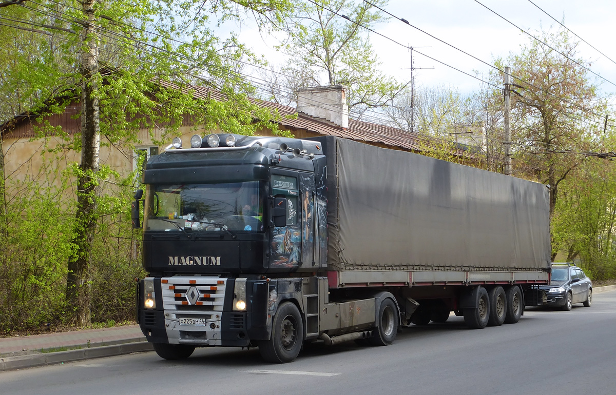 Костромская область, № О 255 ВМ 44 — Renault Magnum E-Tech ('2001)