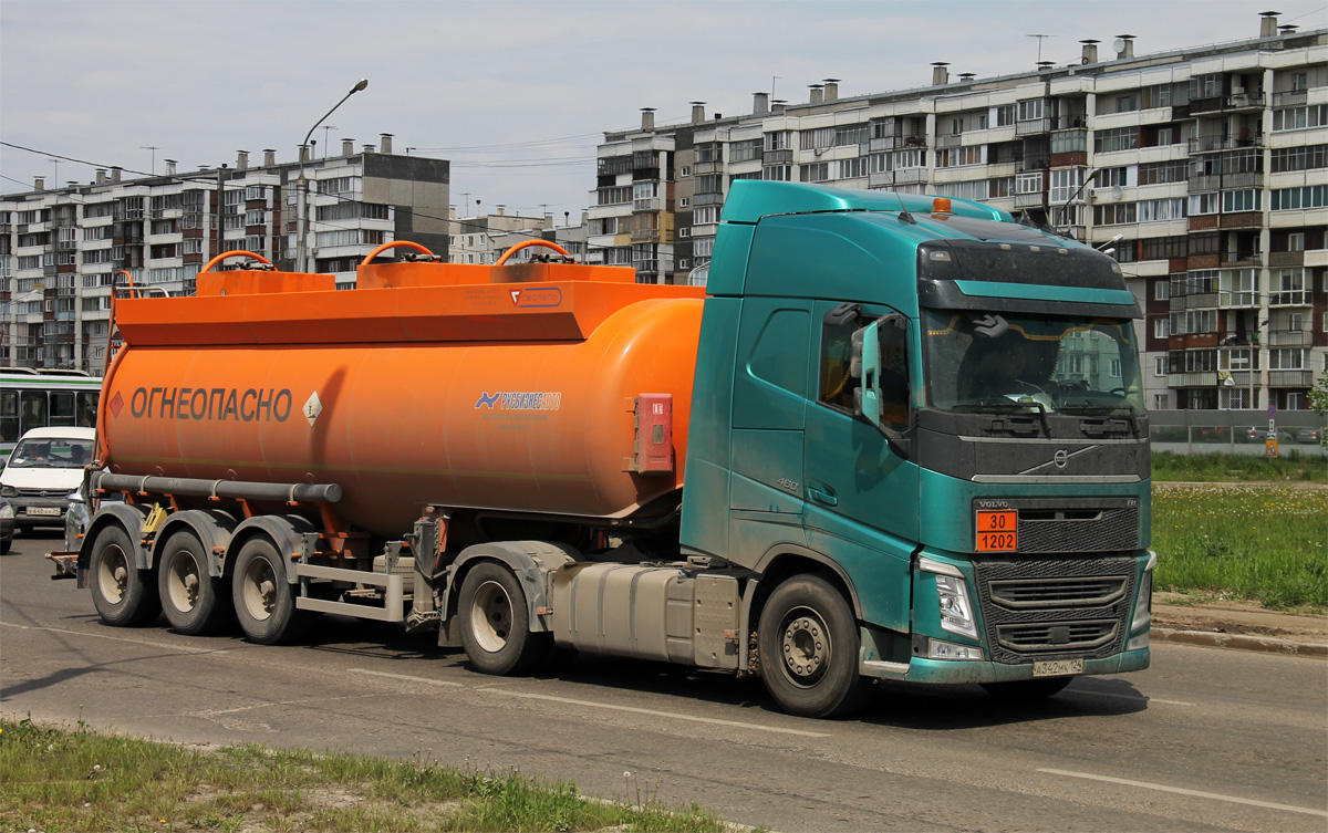 Красноярский край, № А 342 МК 124 — Volvo ('2012) FH.460