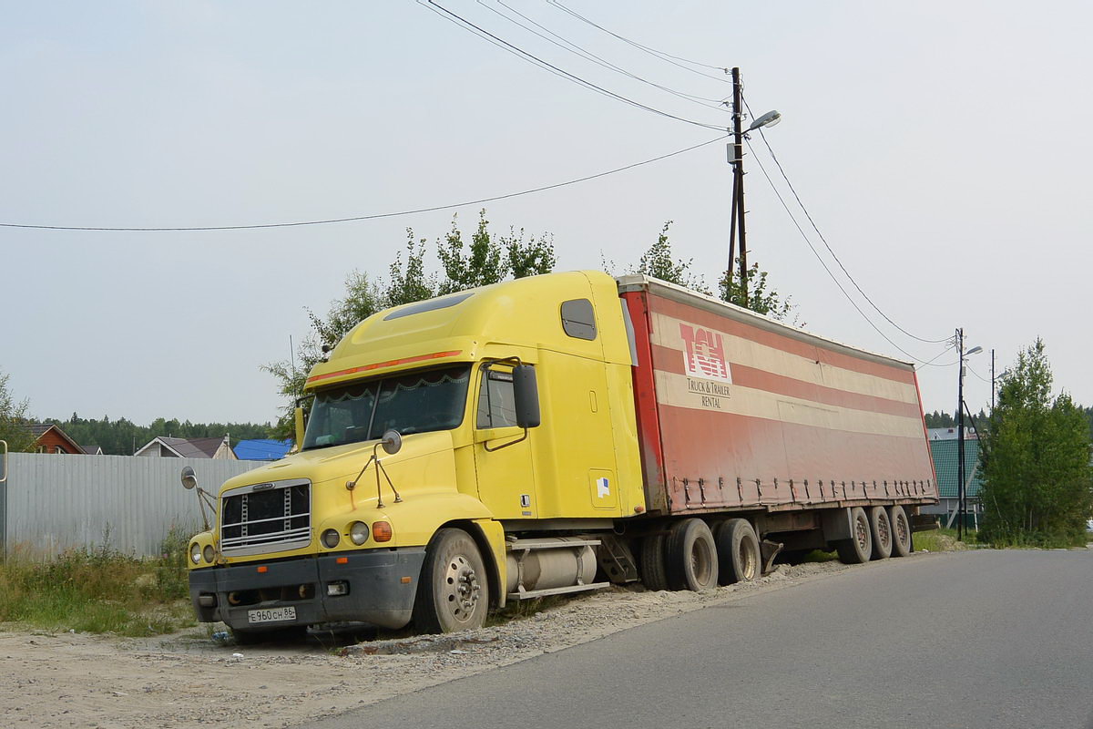 Ханты-Мансийский автоном.округ, № Е 960 СН 86 — Freightliner Century Class