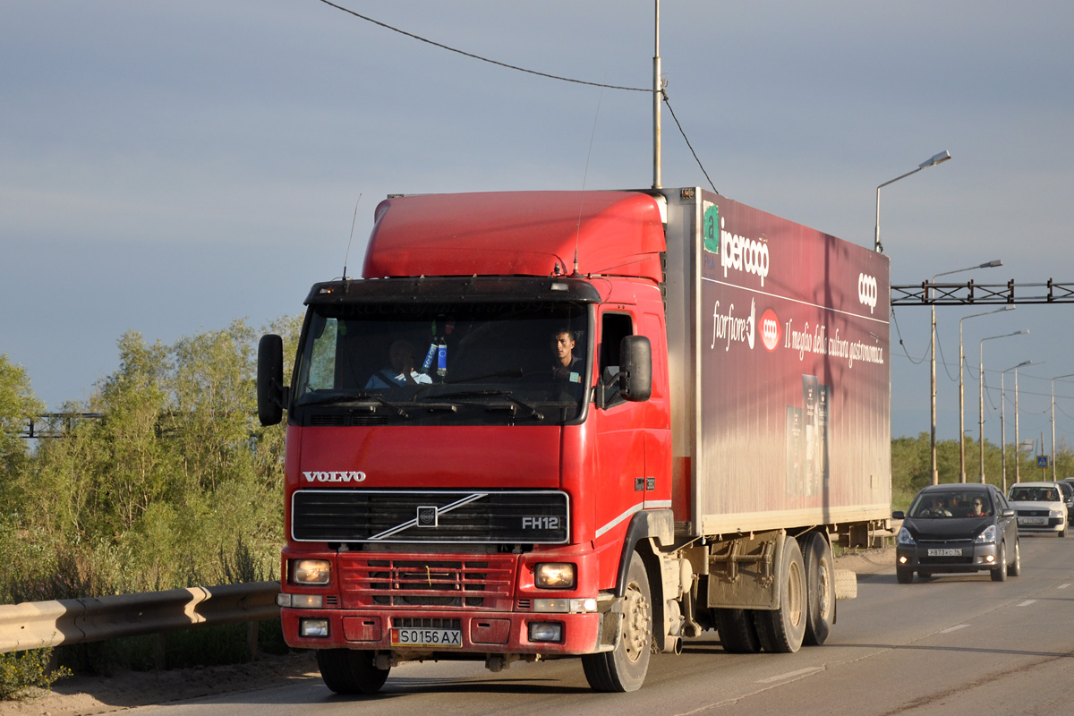 Киргизия, № S 0156 AX — Volvo ('1993) FH12.380