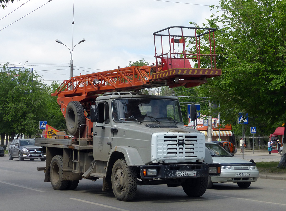 Волгоградская область, № С 024 ЕА 34 — ЗИЛ-433362