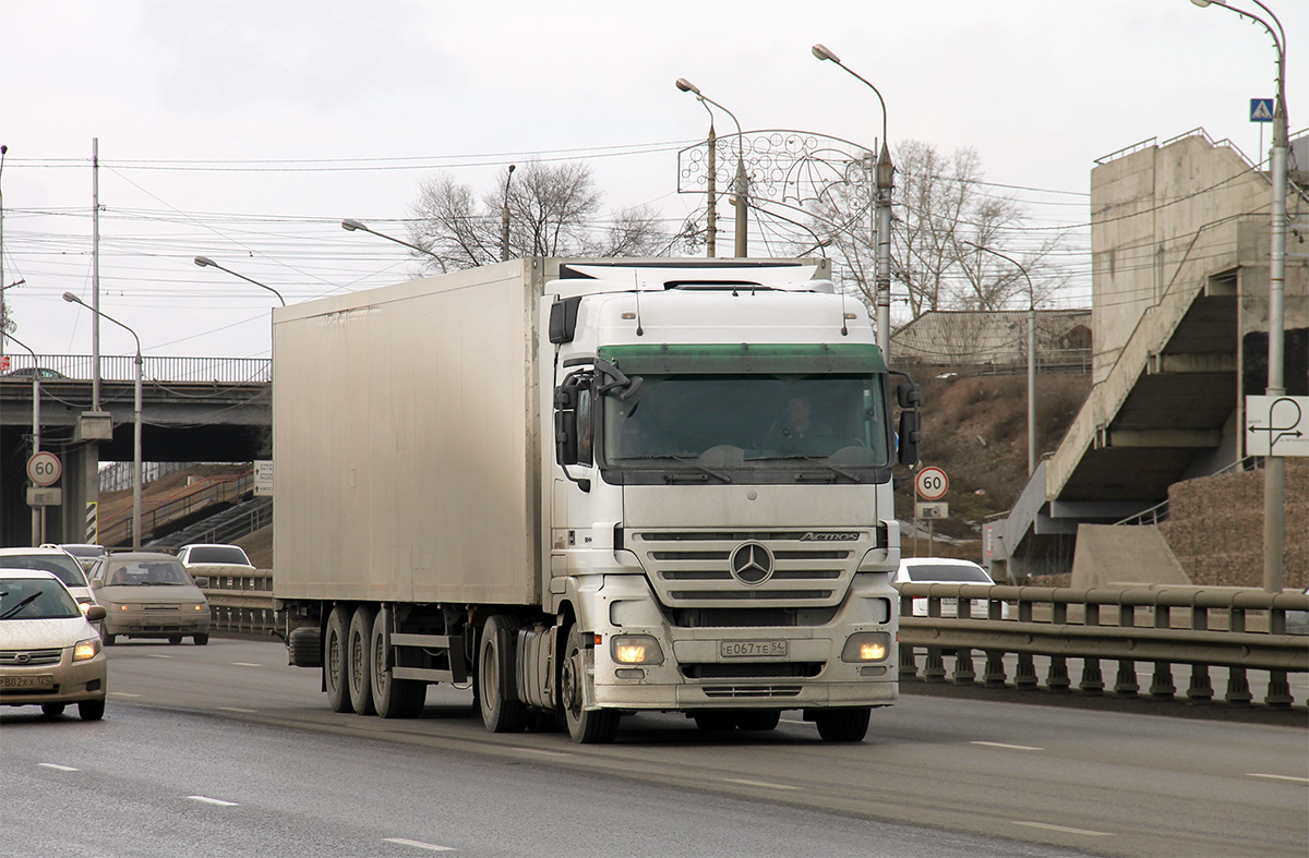 Новосибирская область, № Е 067 ТЕ 54 — Mercedes-Benz Actros ('2003) 1844