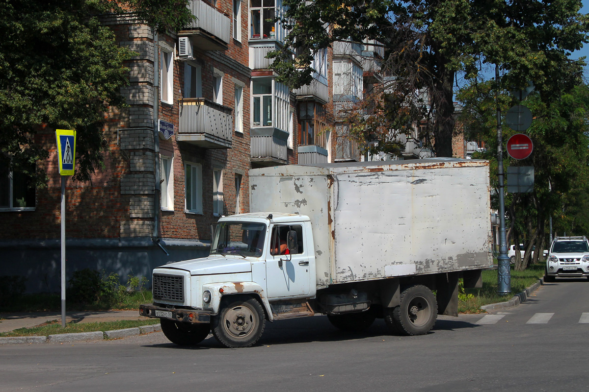 Пензенская область, № Е 032 УО 58 — ГАЗ-3307