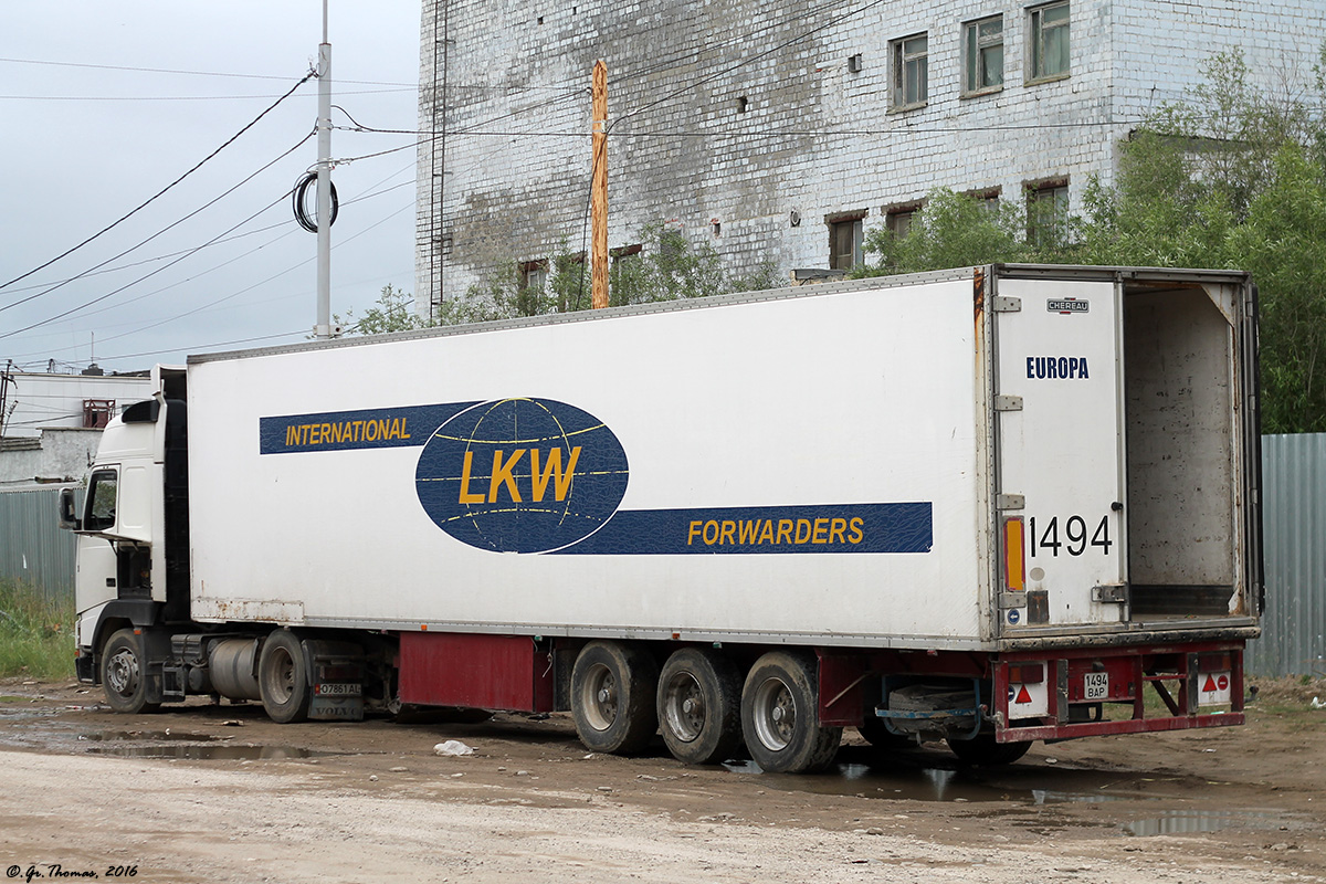 Киргизия, № O 7861 AL — Volvo ('1993) FH-Series; Киргизия, № 1494 BAP — Chereau (общая модель) [VM4]