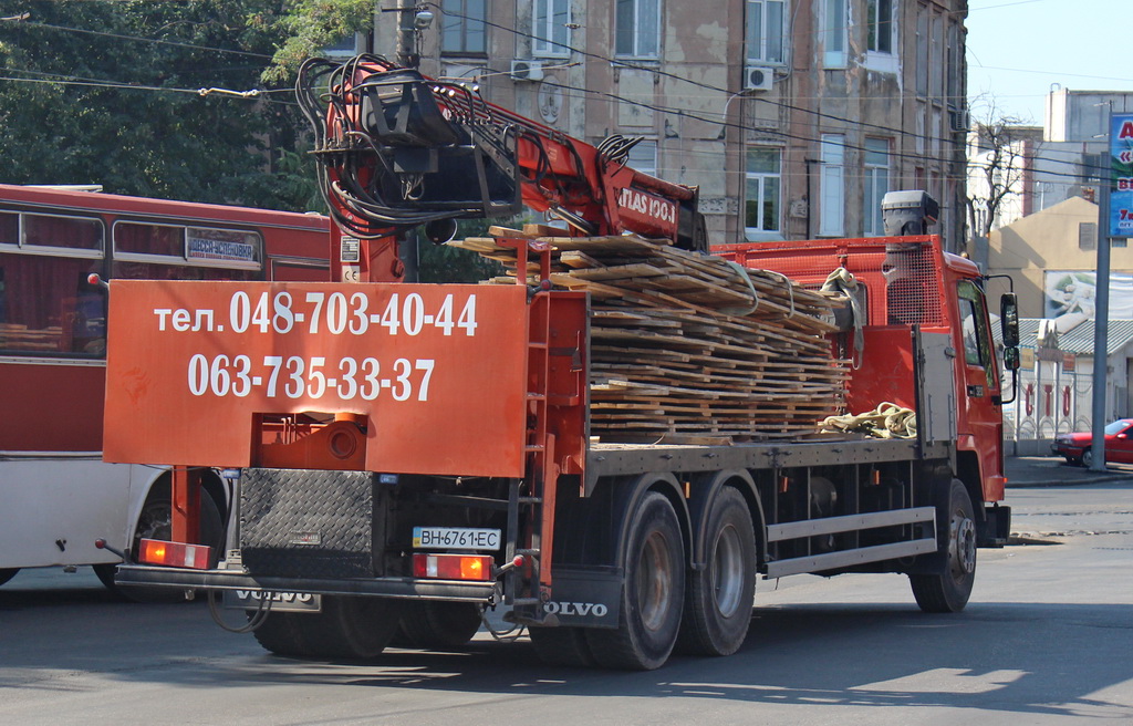 Одесская область, № ВН 6761 ЕС — Volvo FL10